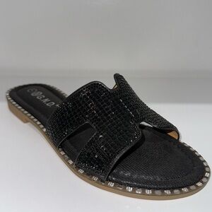 Black Women's Slippers New size 10